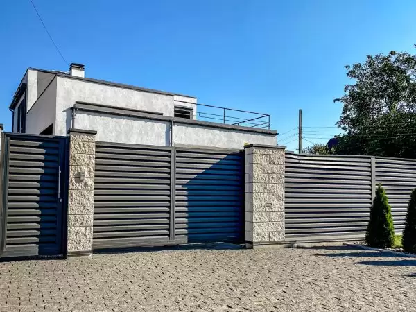 O que passar no portão automático para lubrificar